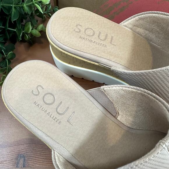 SOUL Naturalizer Beige Wedges, like new - Picture 7 of 8